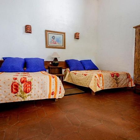 Lago Sol Hotel & Suites Tzintzuntzán Εξωτερικό φωτογραφία