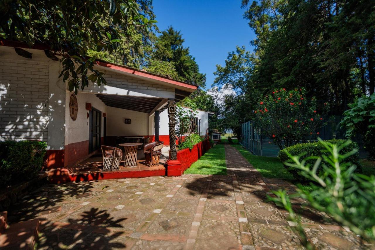 Lago Sol Hotel & Suites Tzintzuntzán Εξωτερικό φωτογραφία