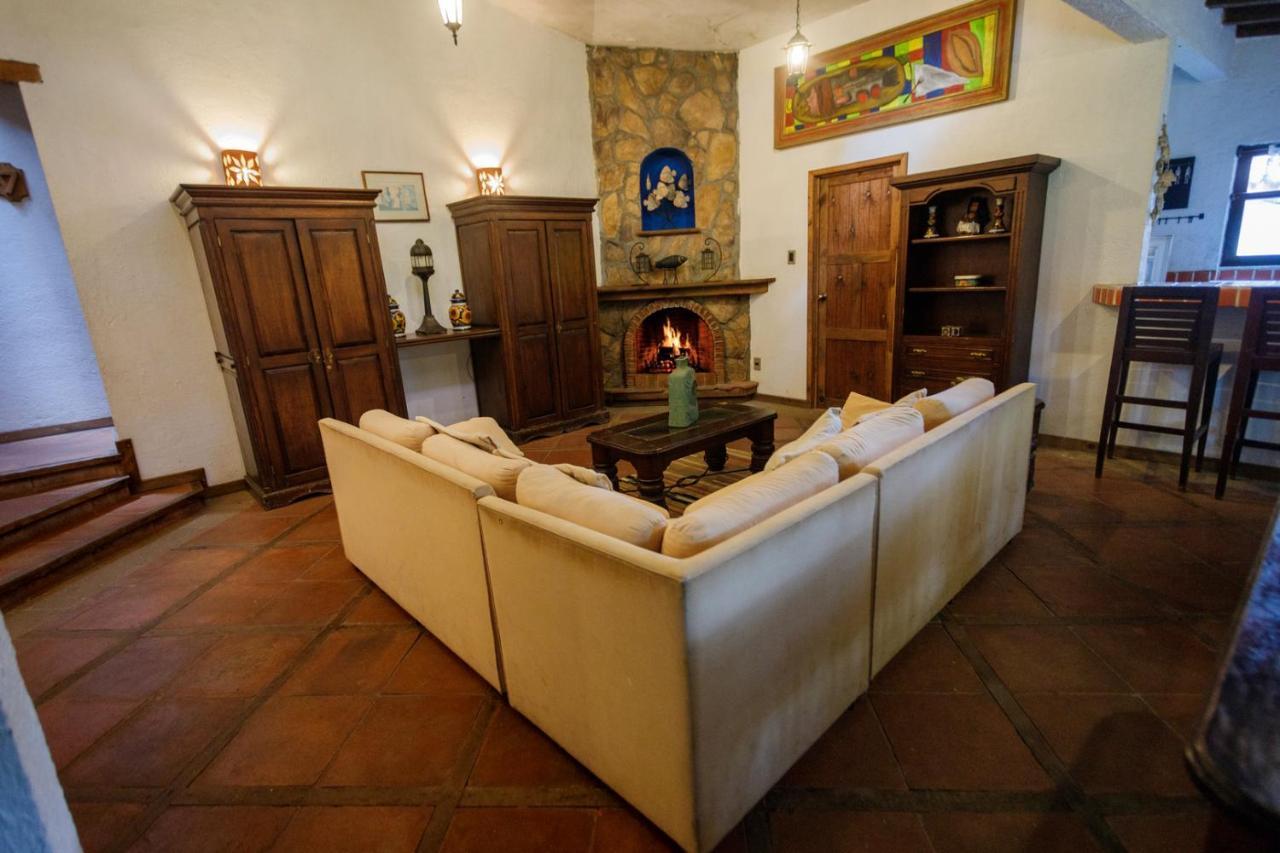 Lago Sol Hotel & Suites Tzintzuntzán Εξωτερικό φωτογραφία