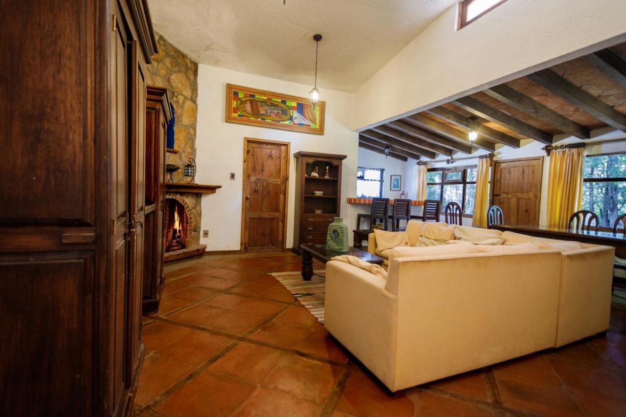 Lago Sol Hotel & Suites Tzintzuntzán Εξωτερικό φωτογραφία