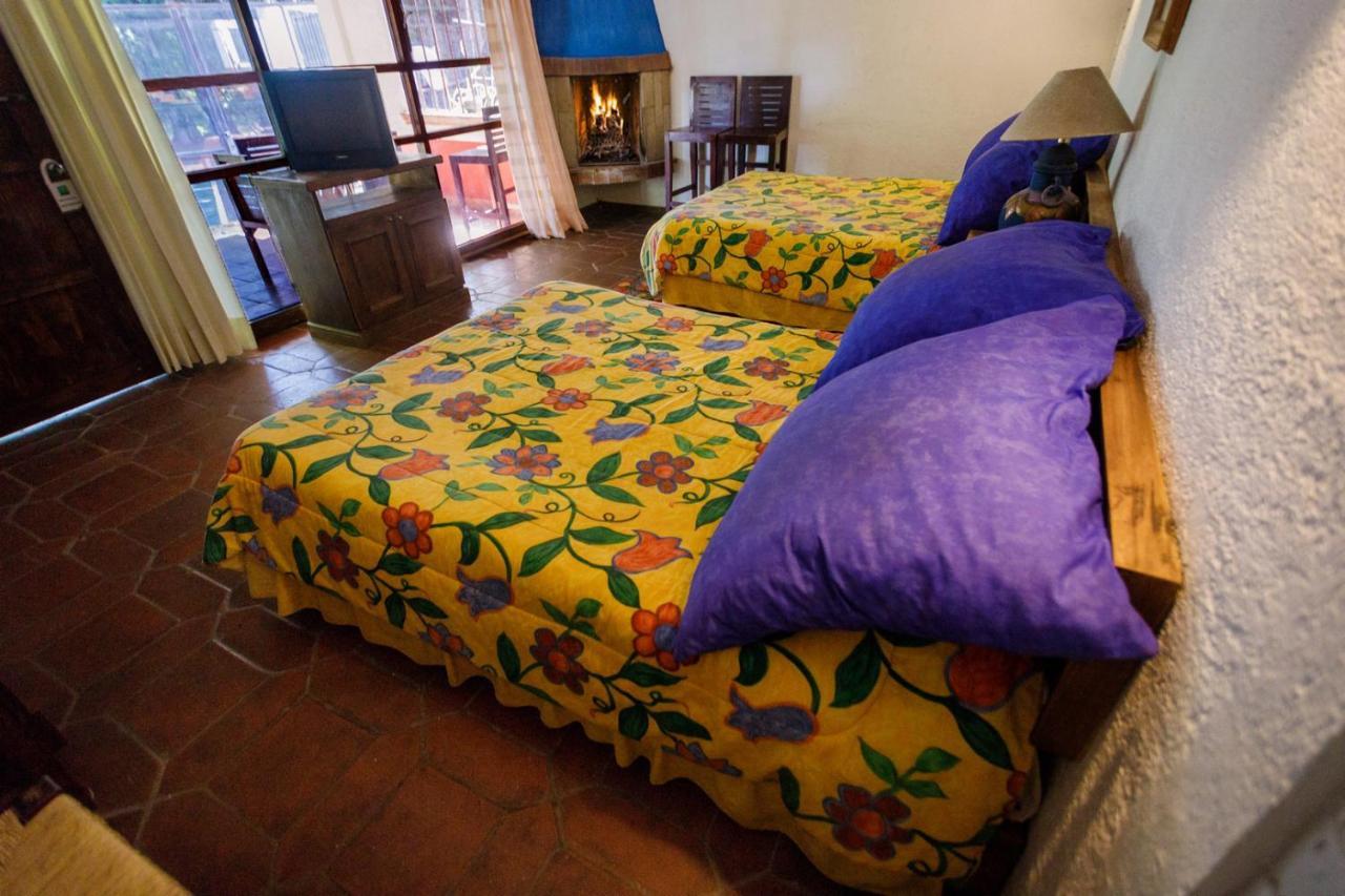 Lago Sol Hotel & Suites Tzintzuntzán Εξωτερικό φωτογραφία