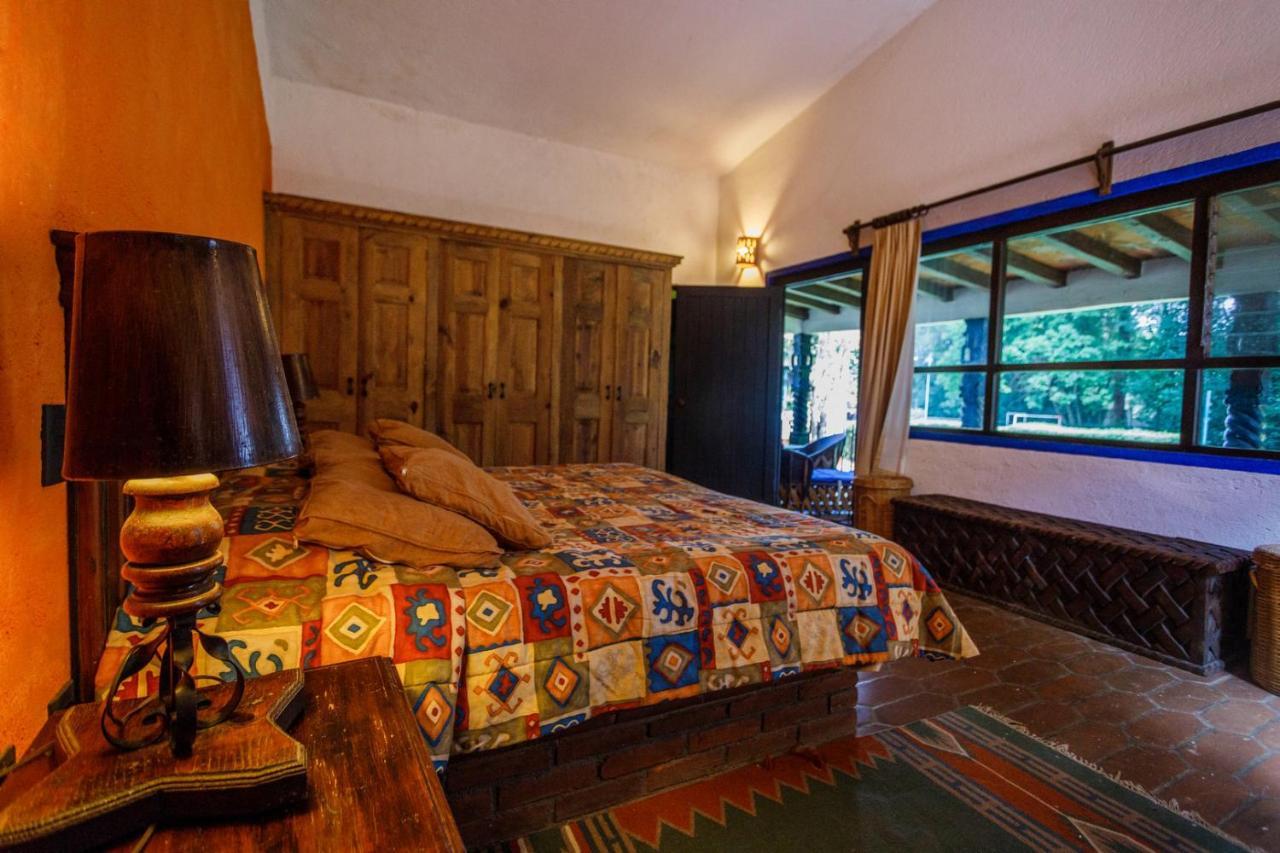 Lago Sol Hotel & Suites Tzintzuntzán Εξωτερικό φωτογραφία